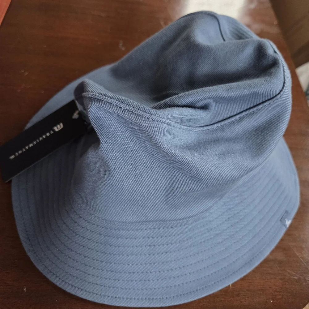 Travis Mathew brand new